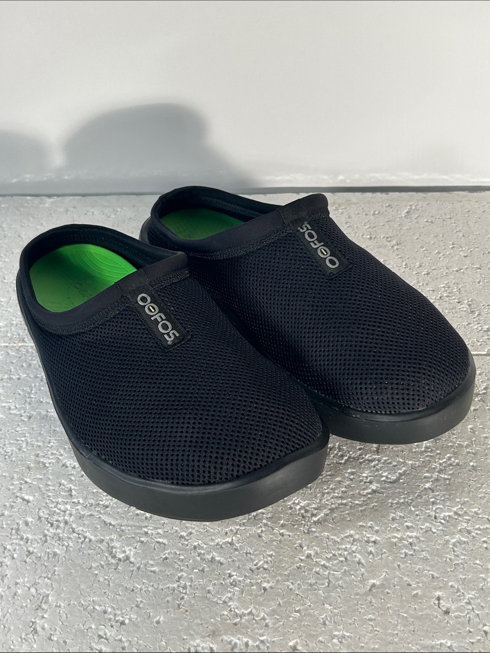 OOFOS Men's SZ 10.5 OOCozzie Sport Mule OOfoam™ Technology Comfort Recovery